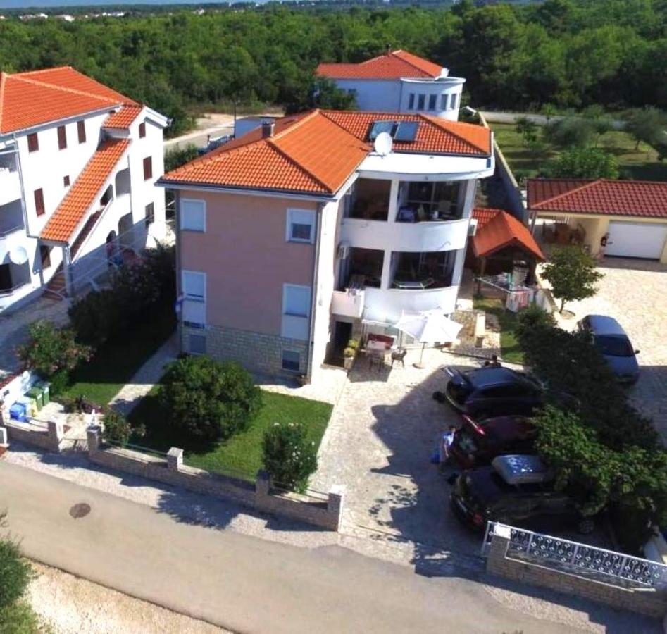 Apartments Jannine Biograd Na Moru Buitenkant foto