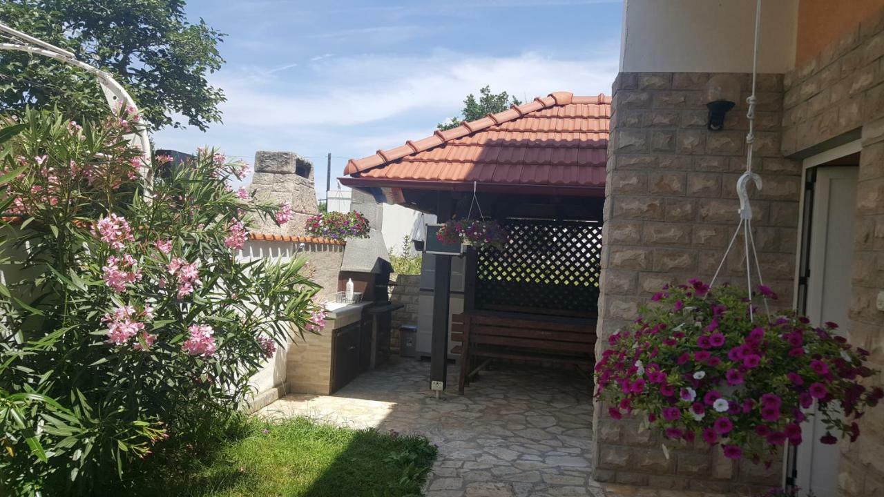 Apartments Jannine Biograd Na Moru Buitenkant foto