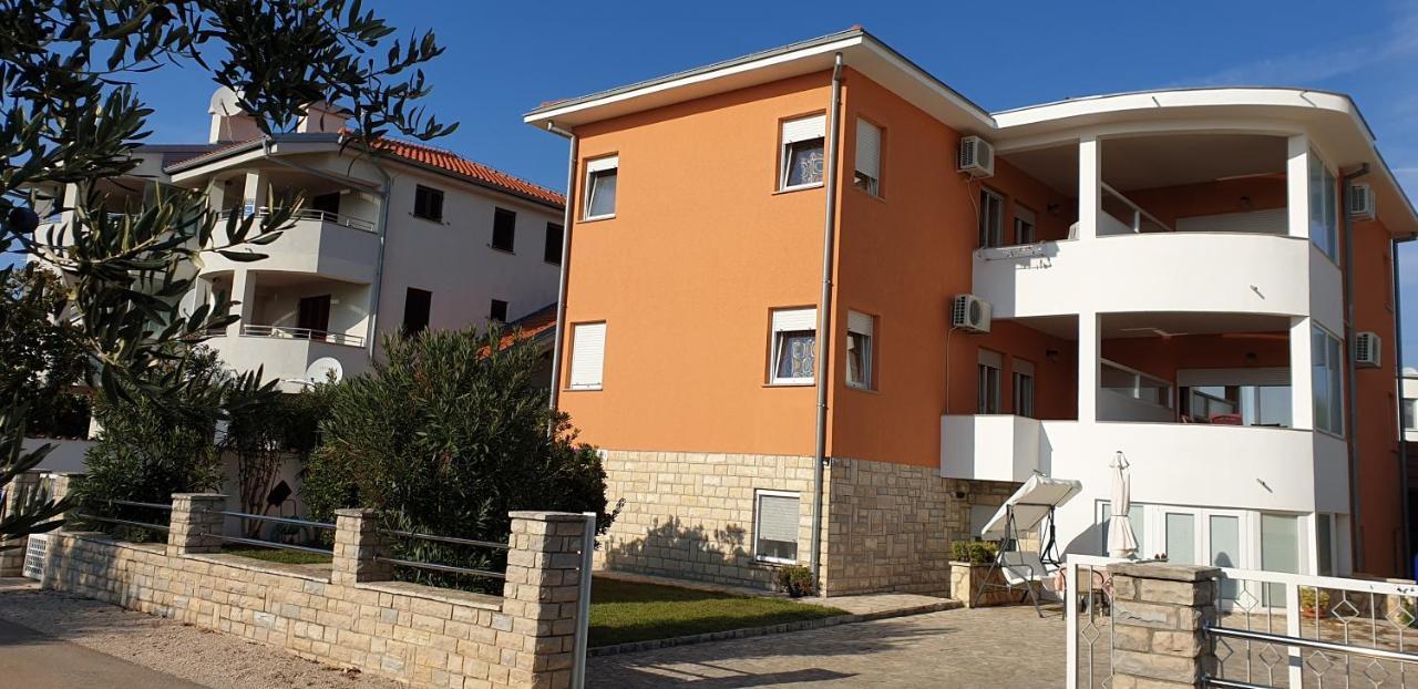 Apartments Jannine Biograd Na Moru Buitenkant foto